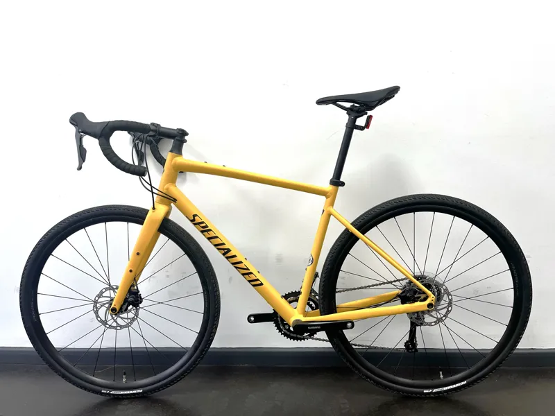 EX DISPLAY Specialized Diverge E5 Gravel Bike 2023 56cm in Satin Brassy Yellow-1